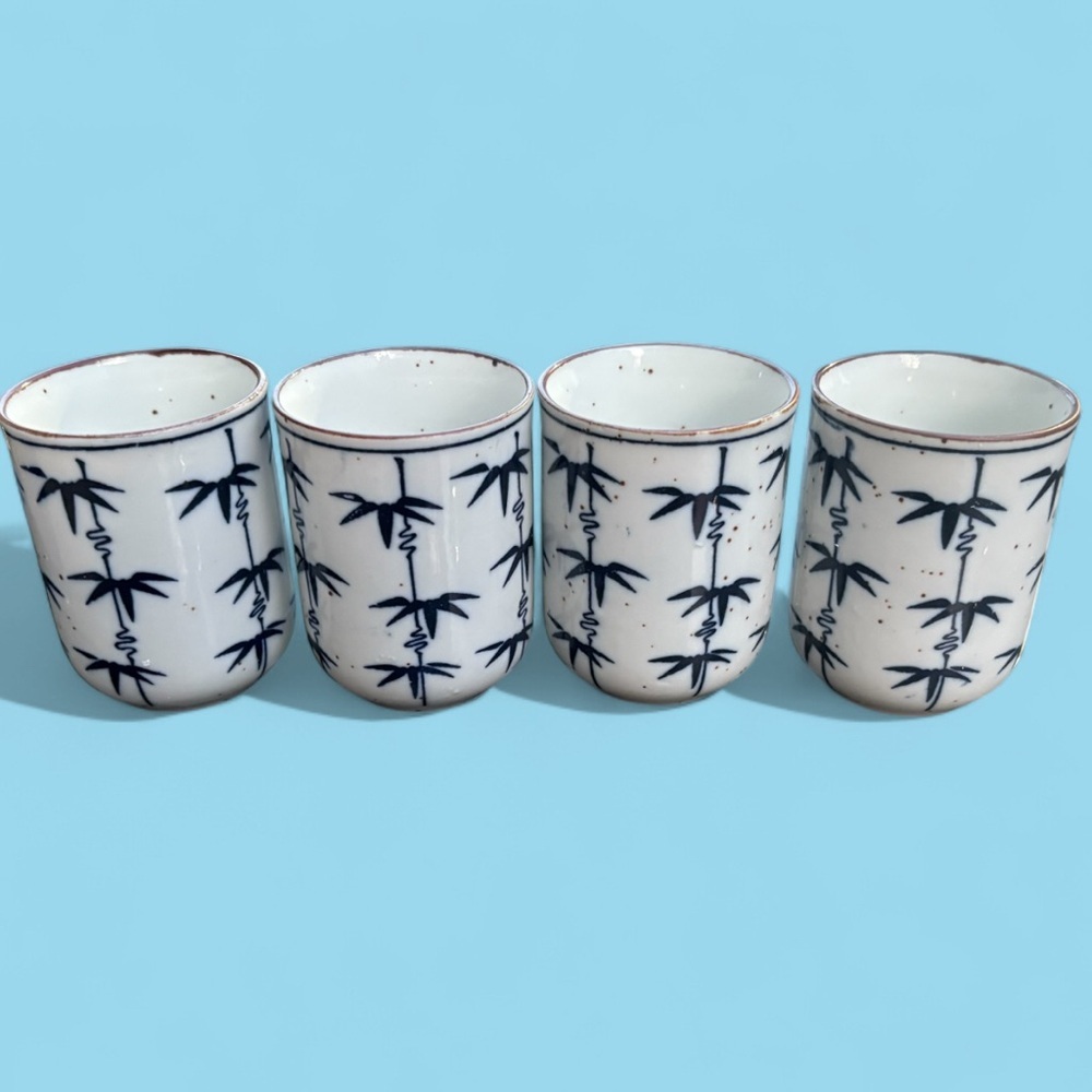 Set Of 4 Vintage Blue And White Bamboo Motif Stoneware Takahashi Tea Cups - Picture 5 of 8